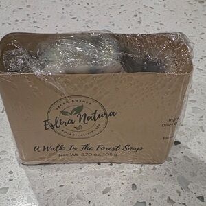 Eslira Natura A Walk In The Forest Soap - Green